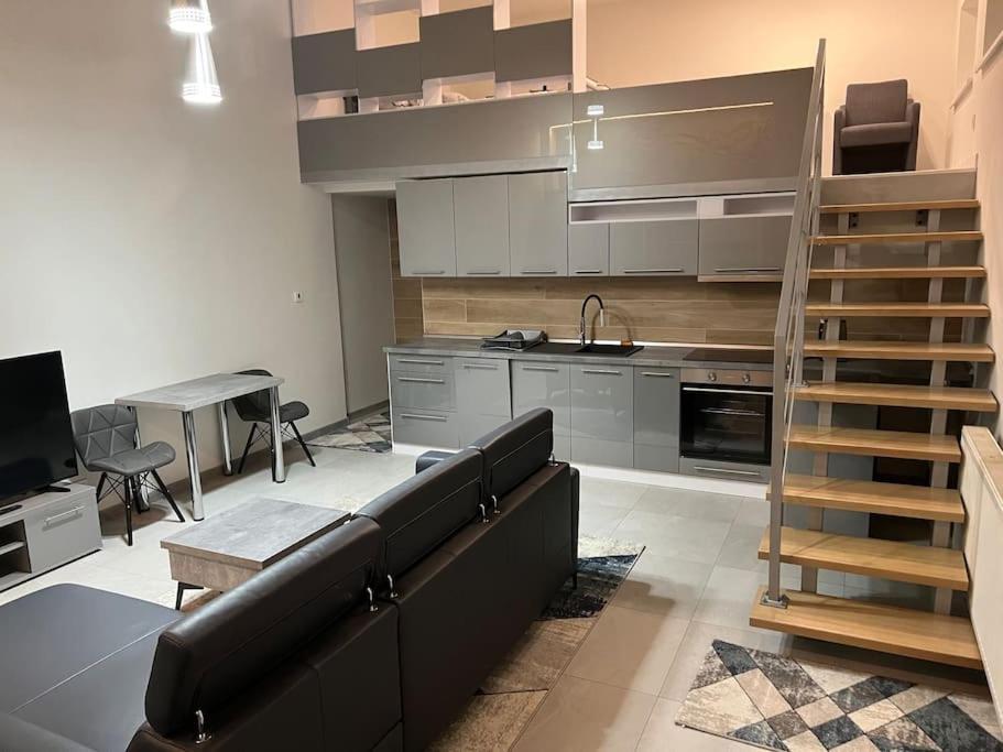 Loft Lägenhet Michalovce Exteriör bild